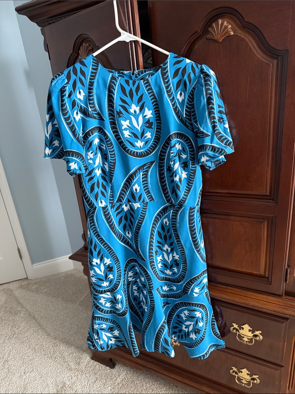 Ann Taylor Blue and White Patterned Short Sleeve Dress